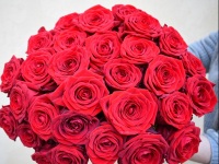Ruusut - 30 kpl punaisia ruusuja. - Kampin Kukka